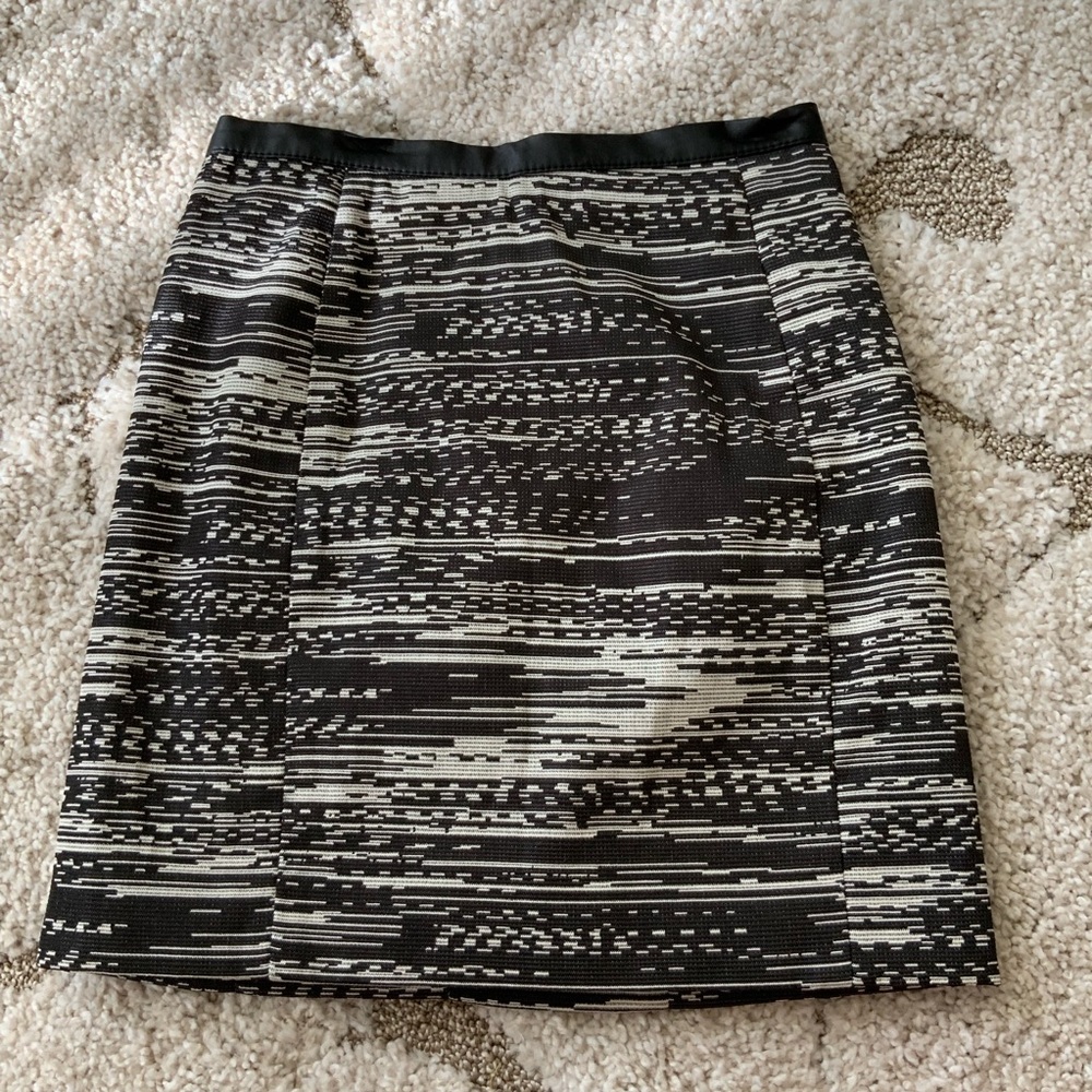 H&M Woven Skirt Size 2